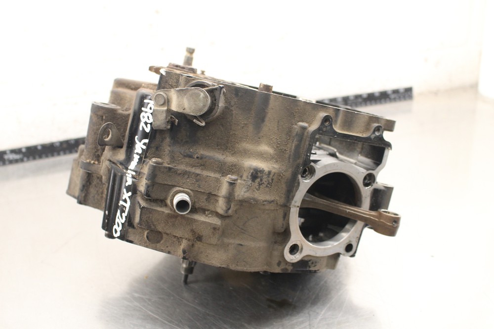 1982 Yamaha XT200 ENGINE MOTOR BOTTOM 7SM3220