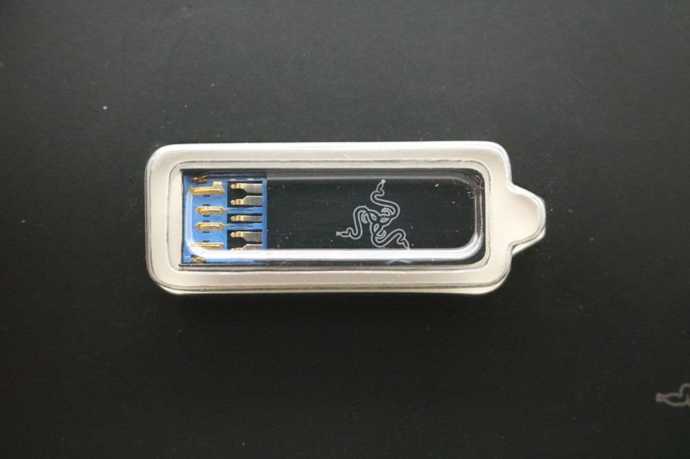 Razer Thumb Drive Flash Memory Card 8GB-OPEN BOX