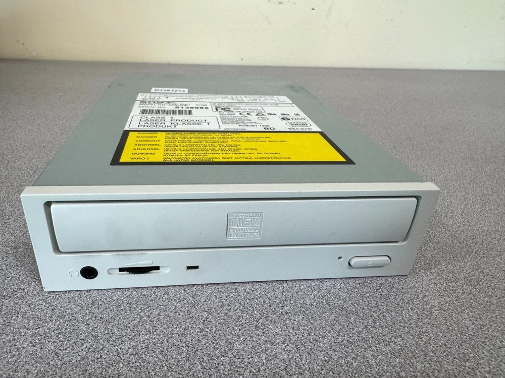 Sony Spressa CRX100E/X2 External USB CD-RW Drive -Mac & PC- 2MB Buffer -MO8