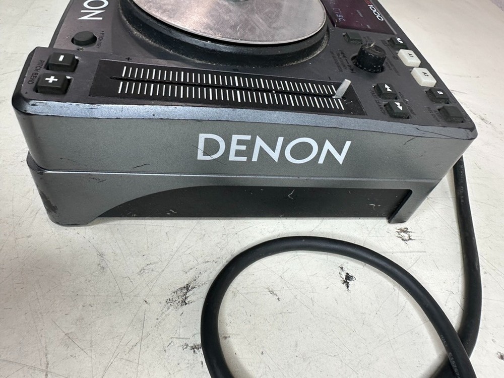 Denon DN-S1000 tabletop DJ CD/MP3 player