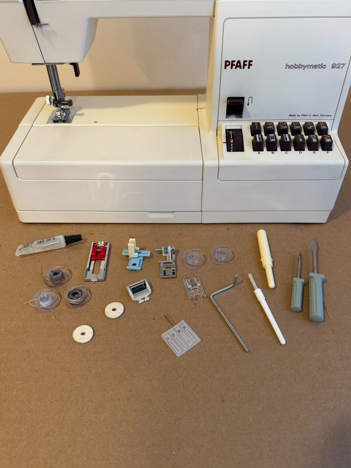 PFAFF hobbymatic 927 sewing machine