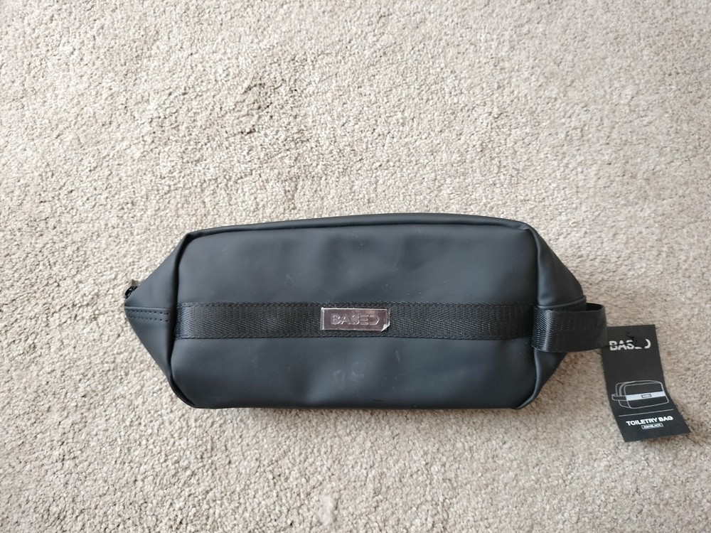 BASED Body works Toiletry bag