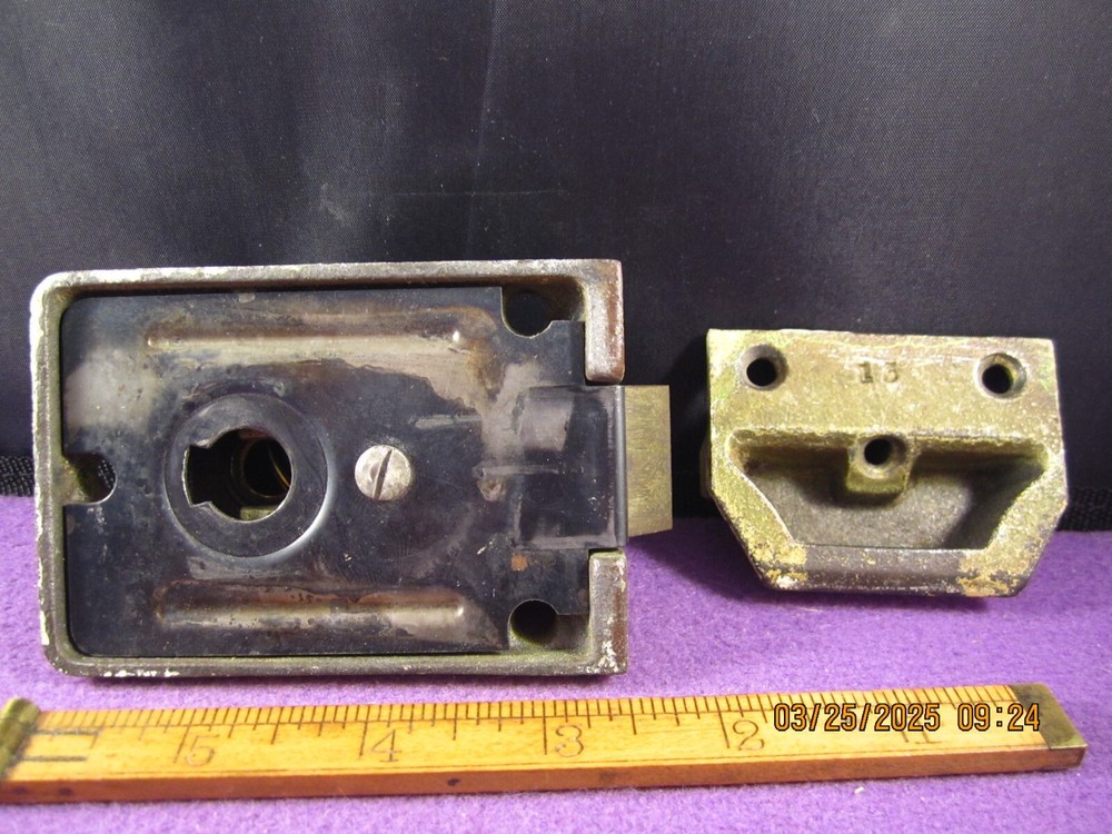 OLD ANTIQUE VINTAGE EAGLE SURFACE MOUNT NIGHT LOCK LATCH WITH JAM MOUNT KEEPER