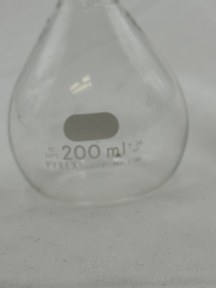 Pyrex 200mL Volumetric Flask *No Stopper*
