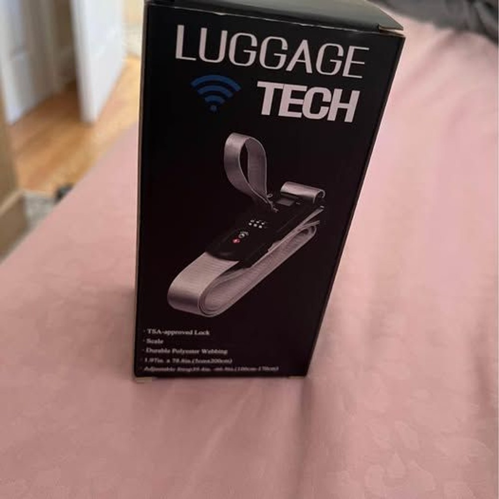Luggage Tech Smart Strap TSA APPROVED LOCK/ Digital Scale