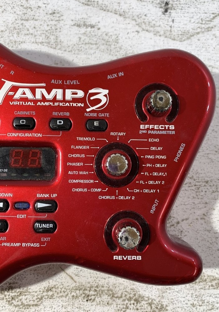 Behringer V-AMP3 Multi Effects Processor Virtual Amp Simulator Red Tested