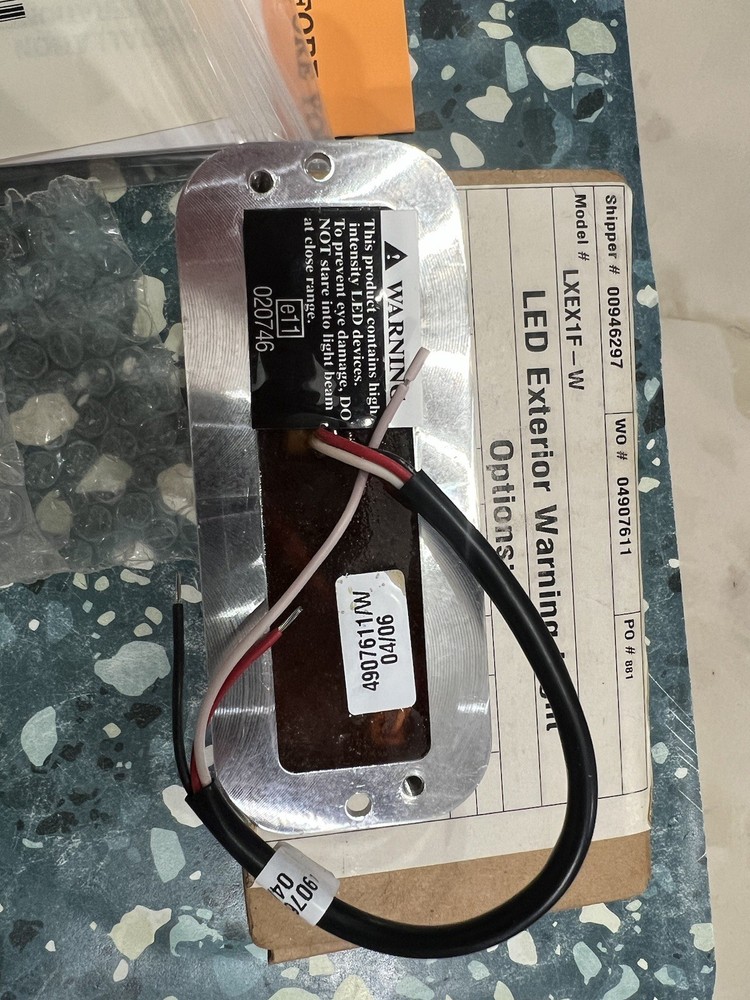 New! Code 3 Led Exterior Warning Light LXEX1F-W Tested Works
