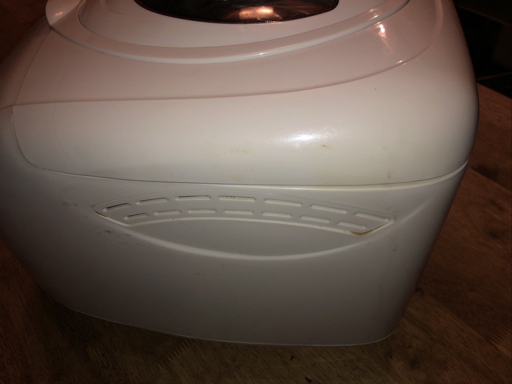 Sunbeam 5891 Bread Maker 1.5 2 lb Programmable Breadmaker Horizontal Loaf