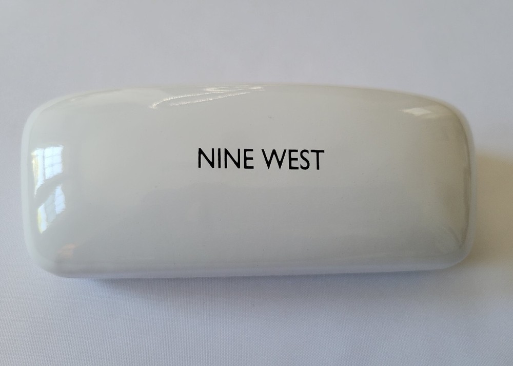 NINE WEST MEDIUM WHITE HARD SUNGLASS CASE