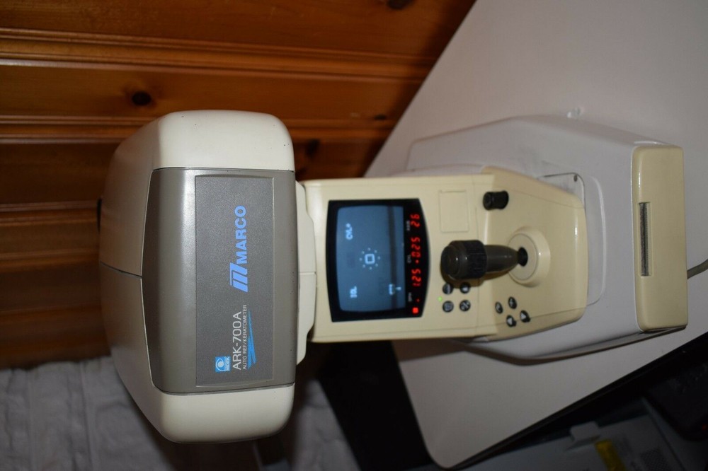 Nidek ARK 700-A autorefractor-not a keratometer