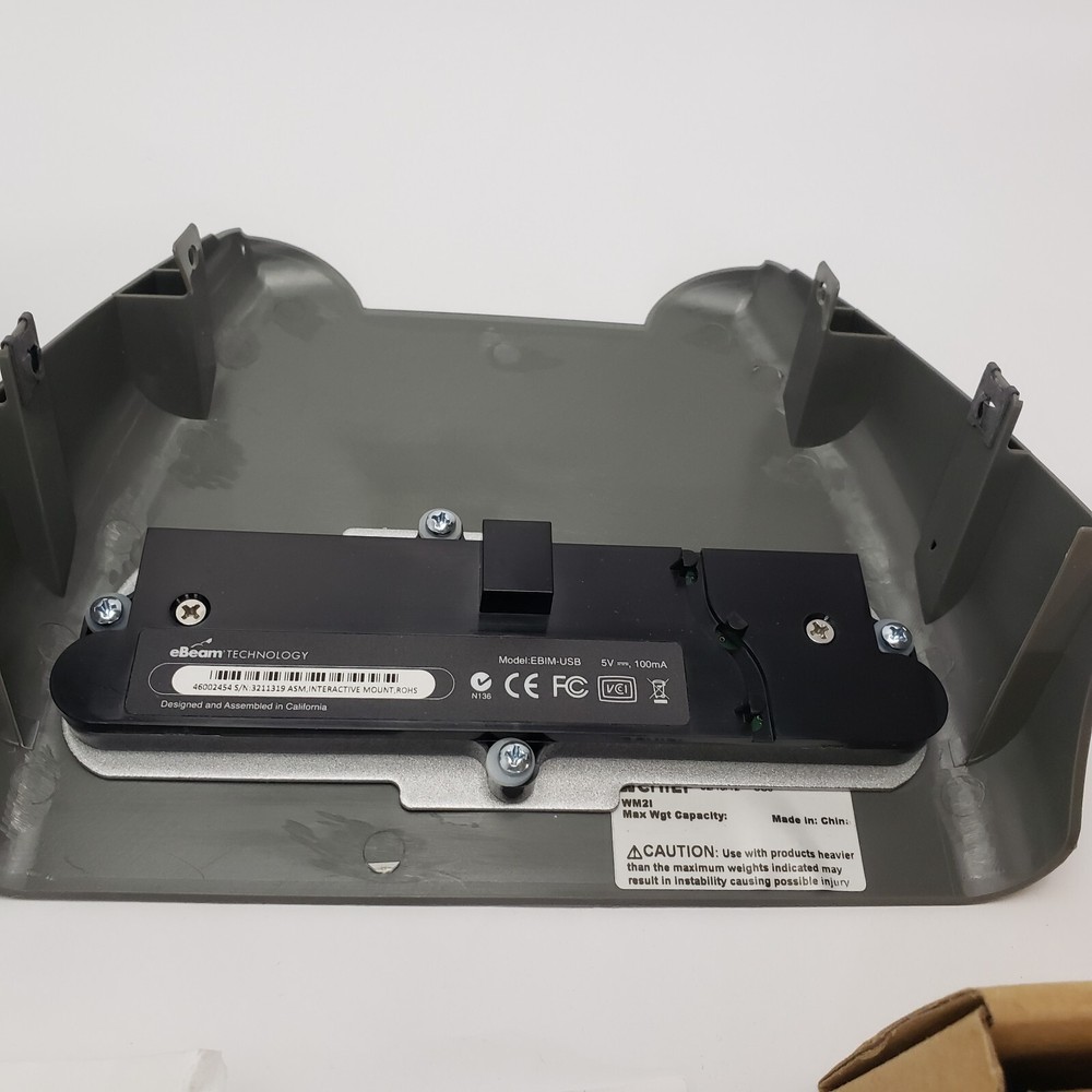 Chief WM2I interactive short-throw upgrade kit w/ wmiusbb/e Luidia eBeam