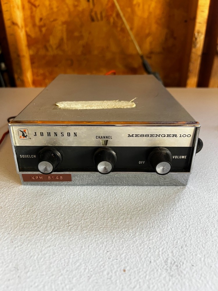 Johnson Messenger 100 CB