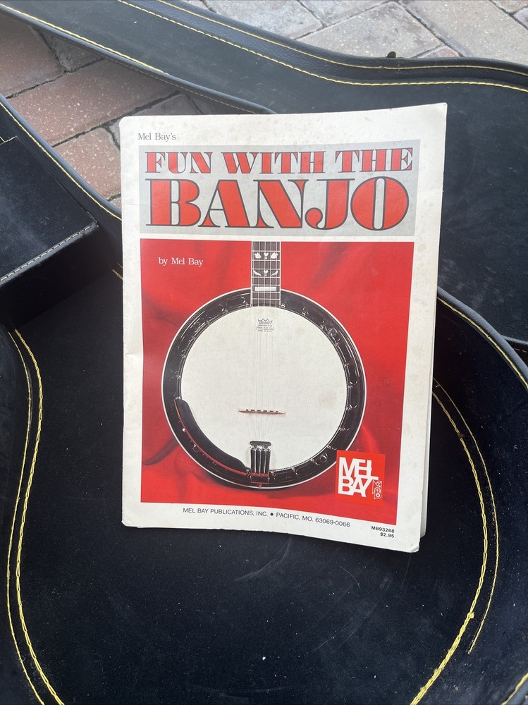 Franciscan Banjo 5 String with Case