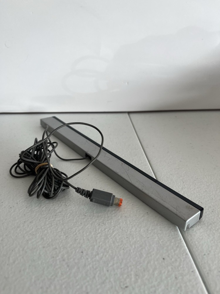 Nintendo RVL014 Original Wii Sensor Bar - Silver - Tested Working