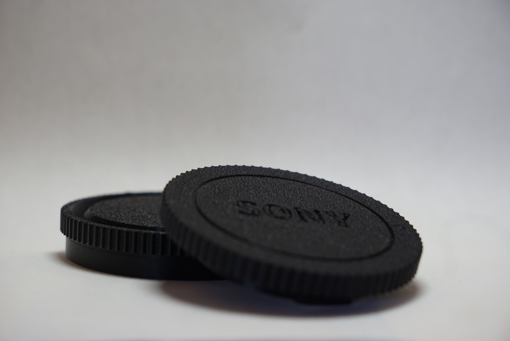 White Body Cap + Lens Cap For Sony E-Mount