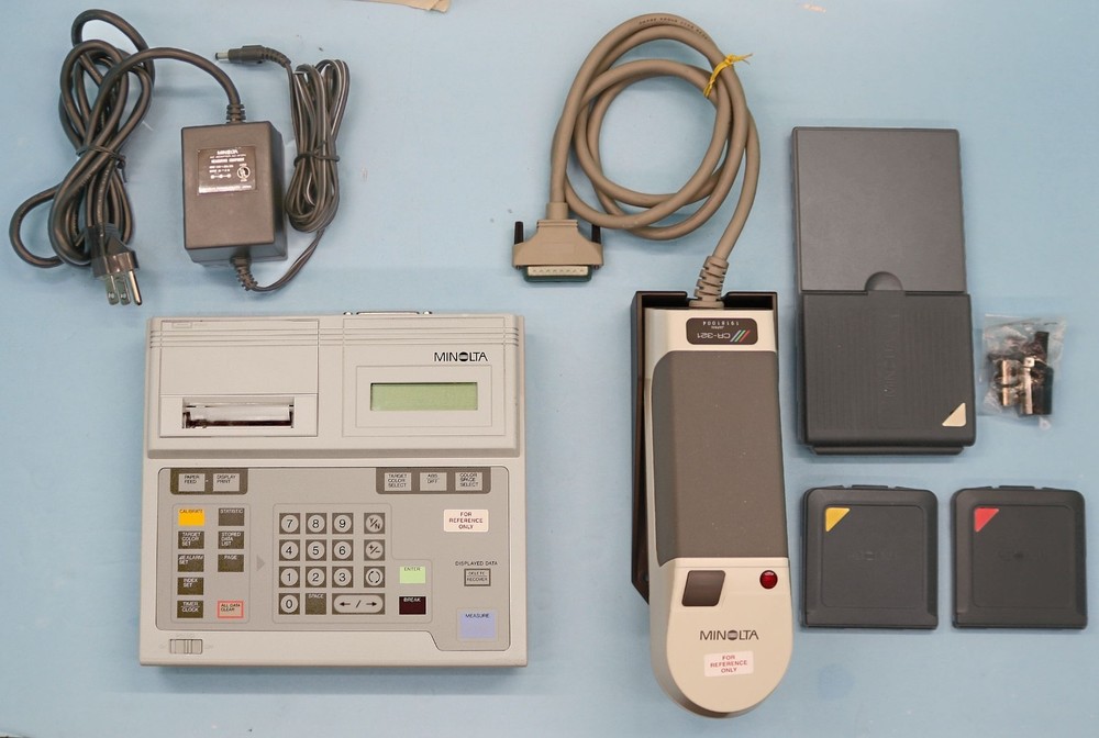 Konica Minolta CR-321 Chroma Meter & DP-301 Data Processor, Manual, Case