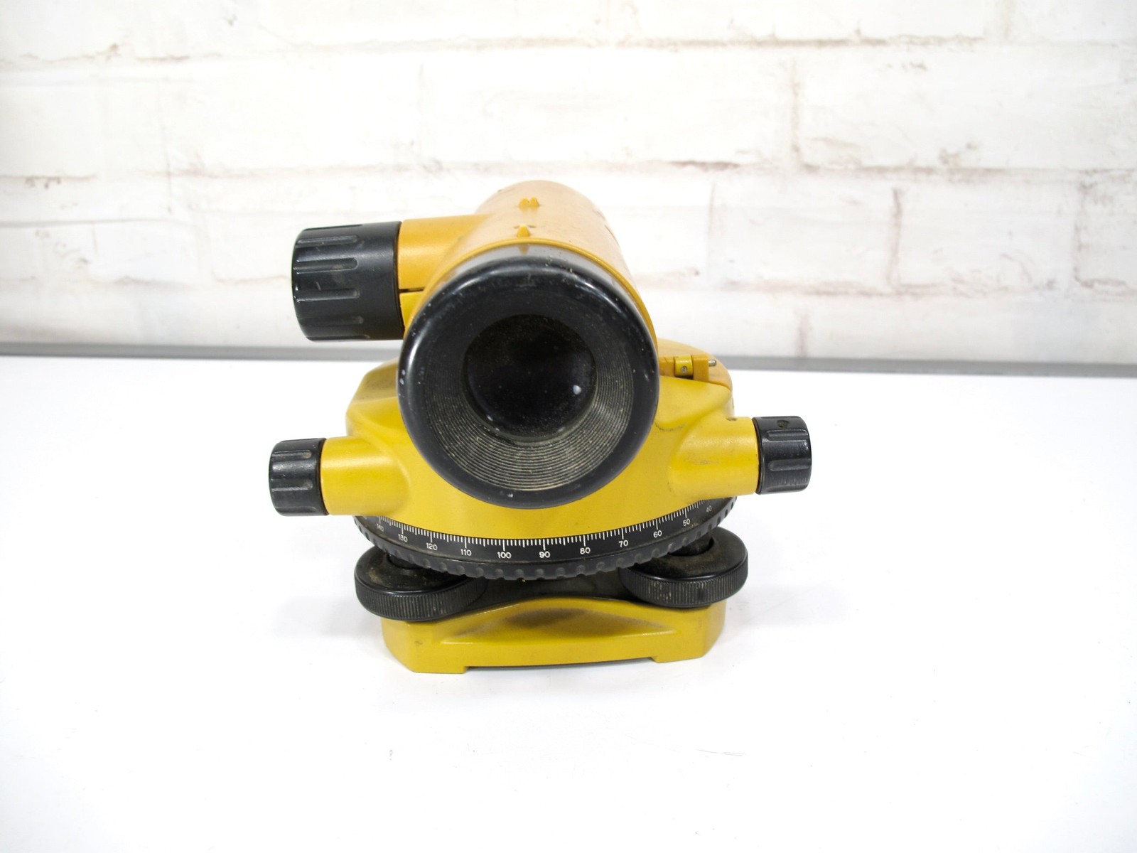 Topcon AT-G4 Automatic Survey Level w/ Case 26x Magnification