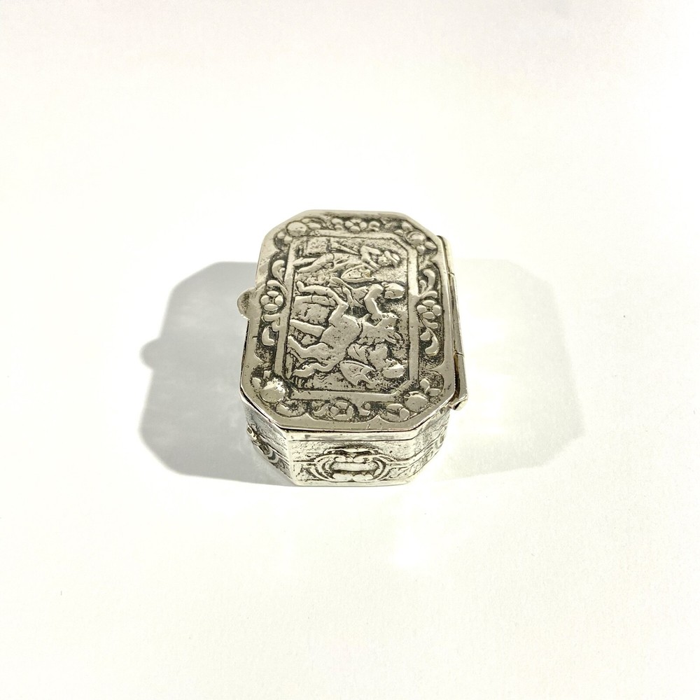 Antique heavy Solid Silver Pillbox , Hallmarked with Medieval scene