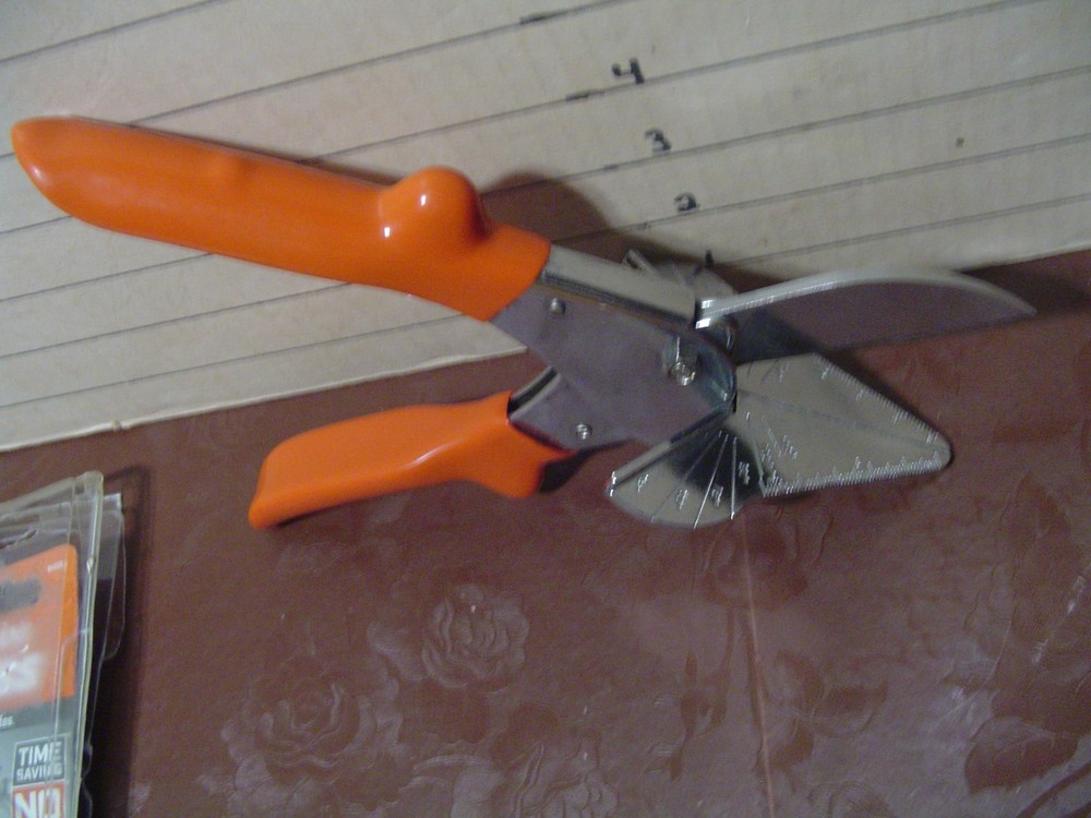 Crescent Wiss 8-1/2 in. Molding Miter Snips