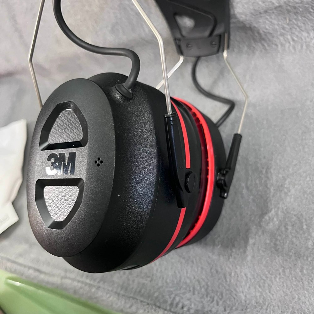 3M Pro-Protect Wireless Electronic Hearing Protector w/ Bluetooth Technology