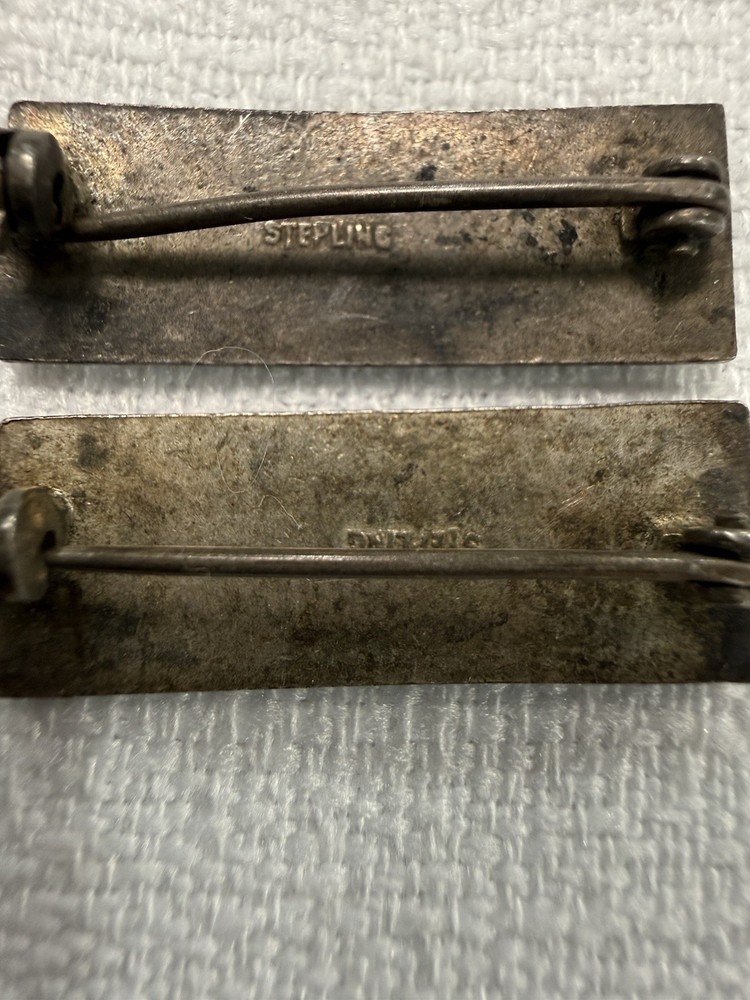 2 Pins WWII US ARMY OFFICER 1ST LIEUTENANT JACKET, SHIRT COLLAR Silver 7.8g