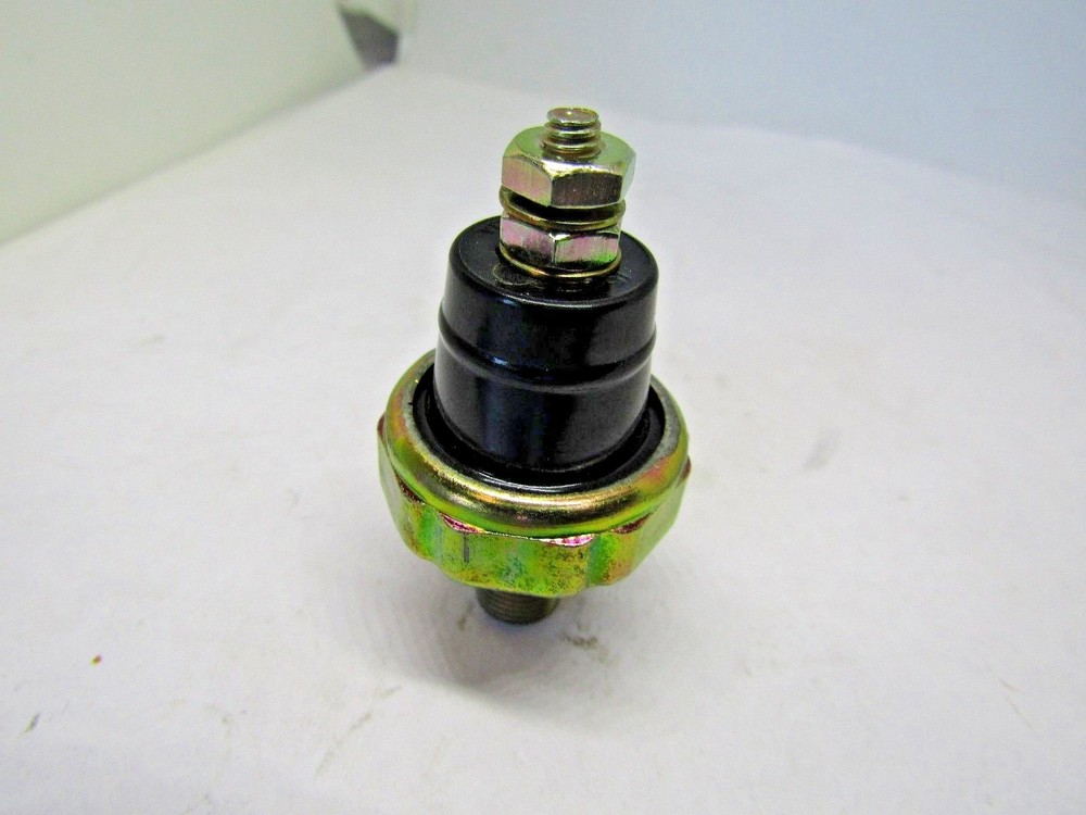 Engine Oil Pressure Sender With Light Standard PS138T