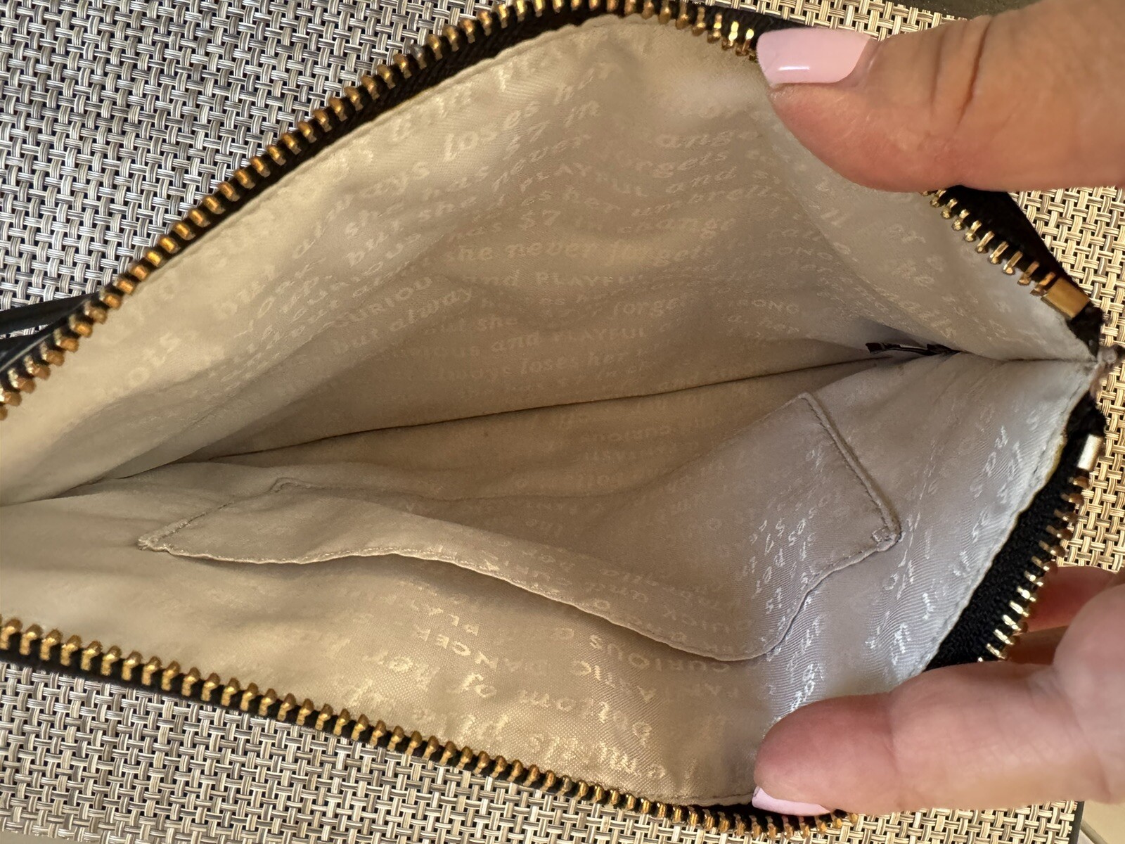 KATE SPADE X DISNEY Mickey Minnie Mouse Comic Medium Corner Zippered Wristlet