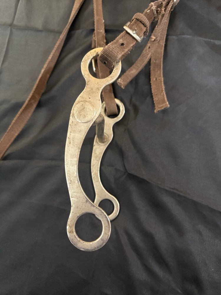 Solid Low Port Bit with Nylon Headstall ￼