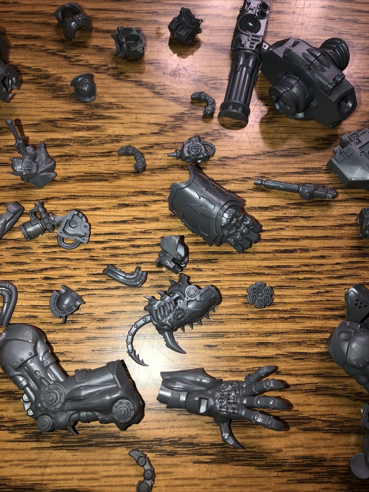 Warhammer Chaos Bits And Extras (r19)