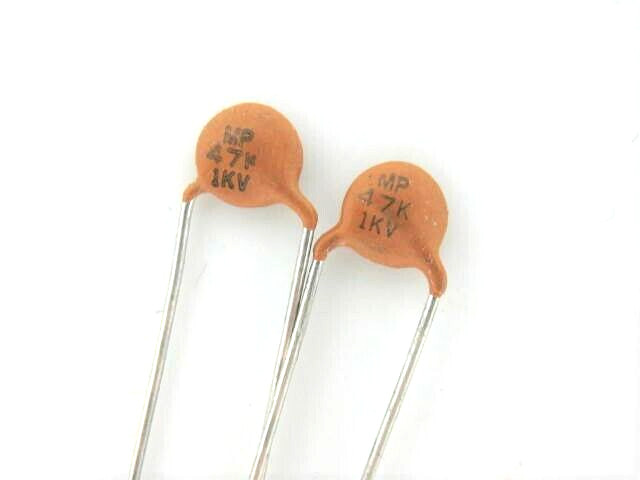 15X - 47pF @ 1000V 10% Ceramic Disc Capacitor      # 77