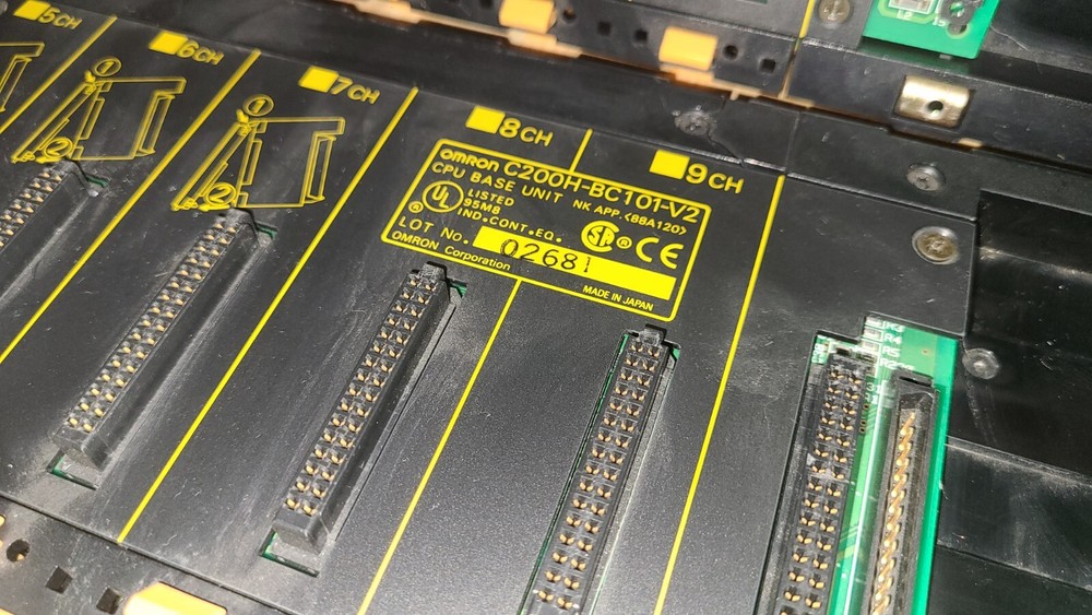 Omron 9 Slot CPU Base Unit C200H-BC101-V2 NEW