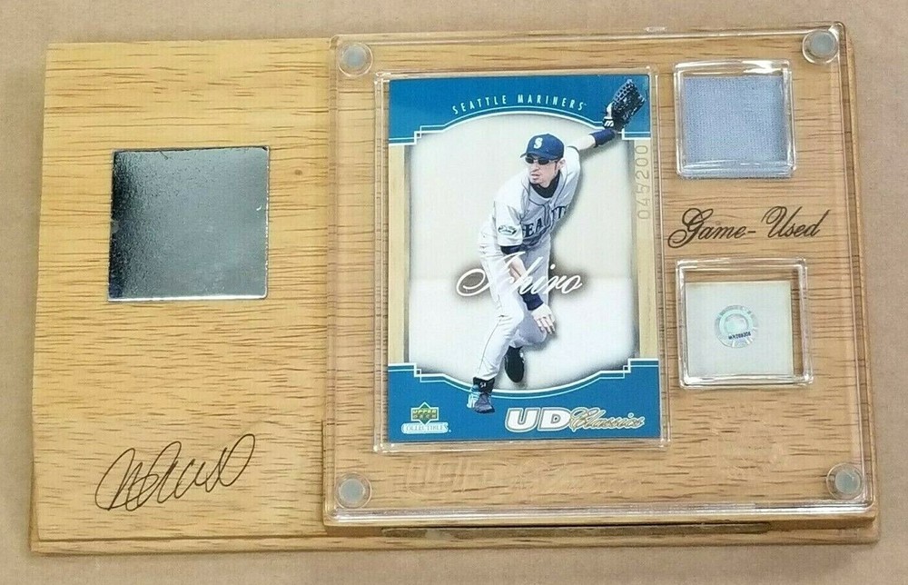 UDA UPPER DECK ICHIRO BOBBLEHEAD w/ Game-Used Jersey & GU Base 2003 - LMTD 200