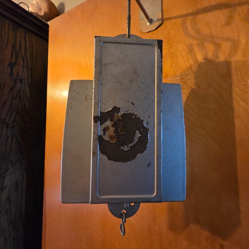 VINTAGE HANSON HANGING SCALE MODEL 842 RUSTIC KITCHEN