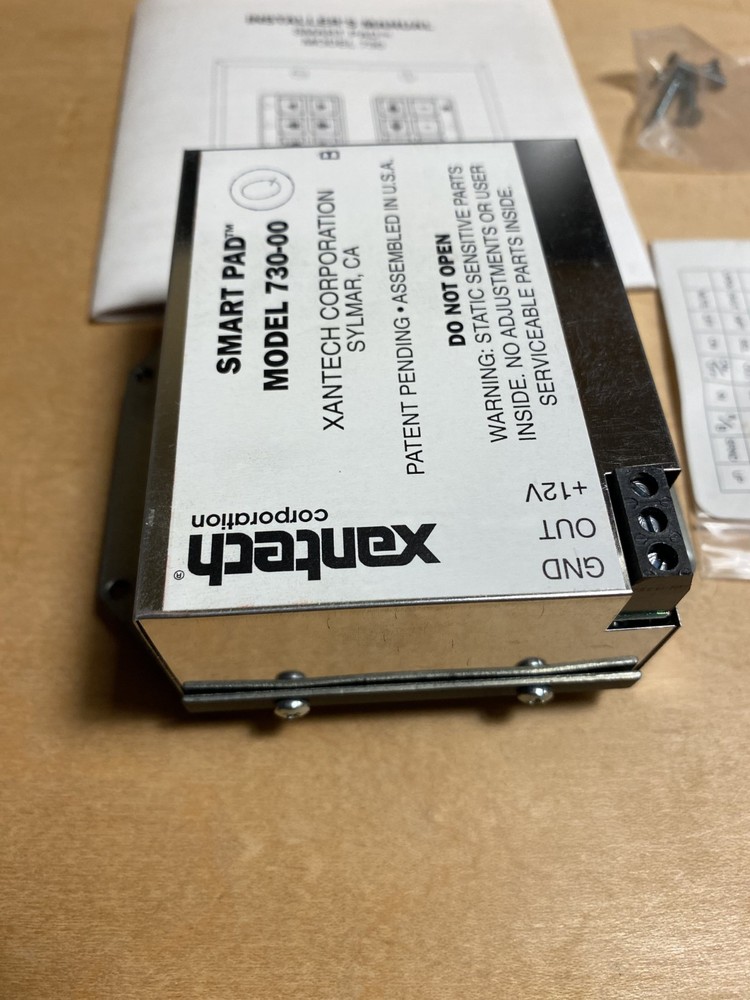 XANTECH SMART PAD MODEL 730-00 WHITE WALL MOUNTED PROGRAMMABLE IR CONTROLLER