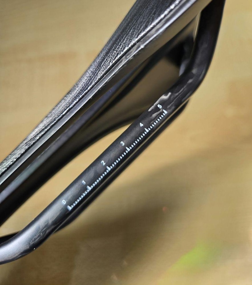 KORE carbon saddle