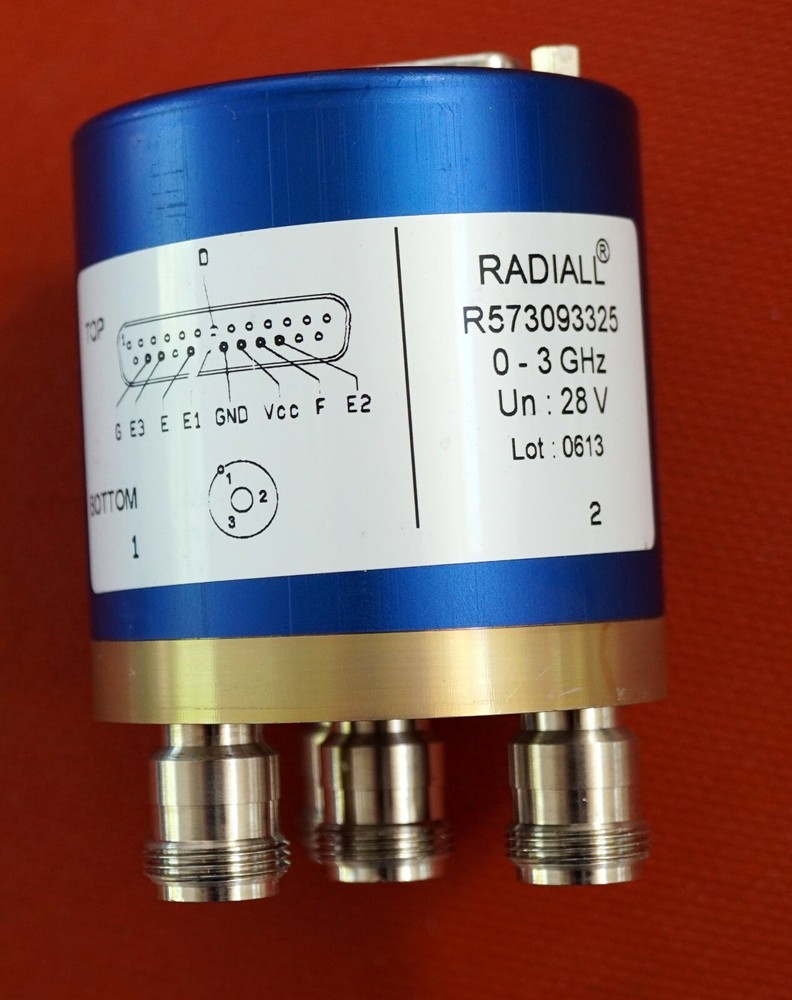 RADIALL R573093325 Latching Switch