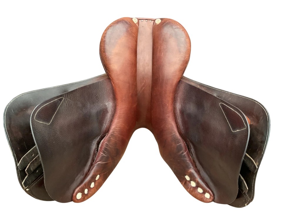 Devoucoux Jump Saddle 17