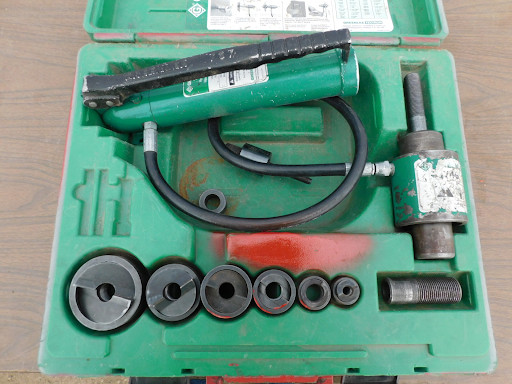 Greenlee Hydraulic Knockout Set 767 WITH CURRENT TOOLS DYES