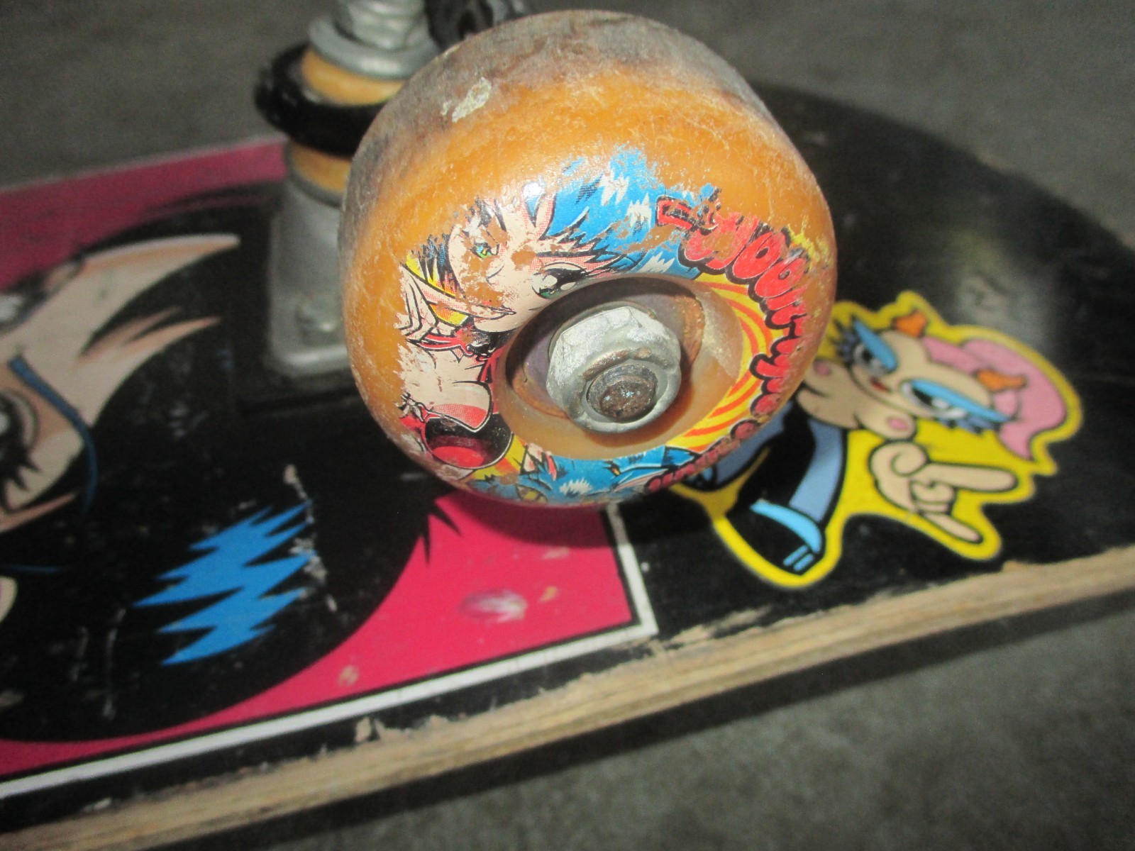 2000 HOOKUPS POISON TAKER ANIME MANGA WWF POISONTAKER COMPLETE SKATEBOARD