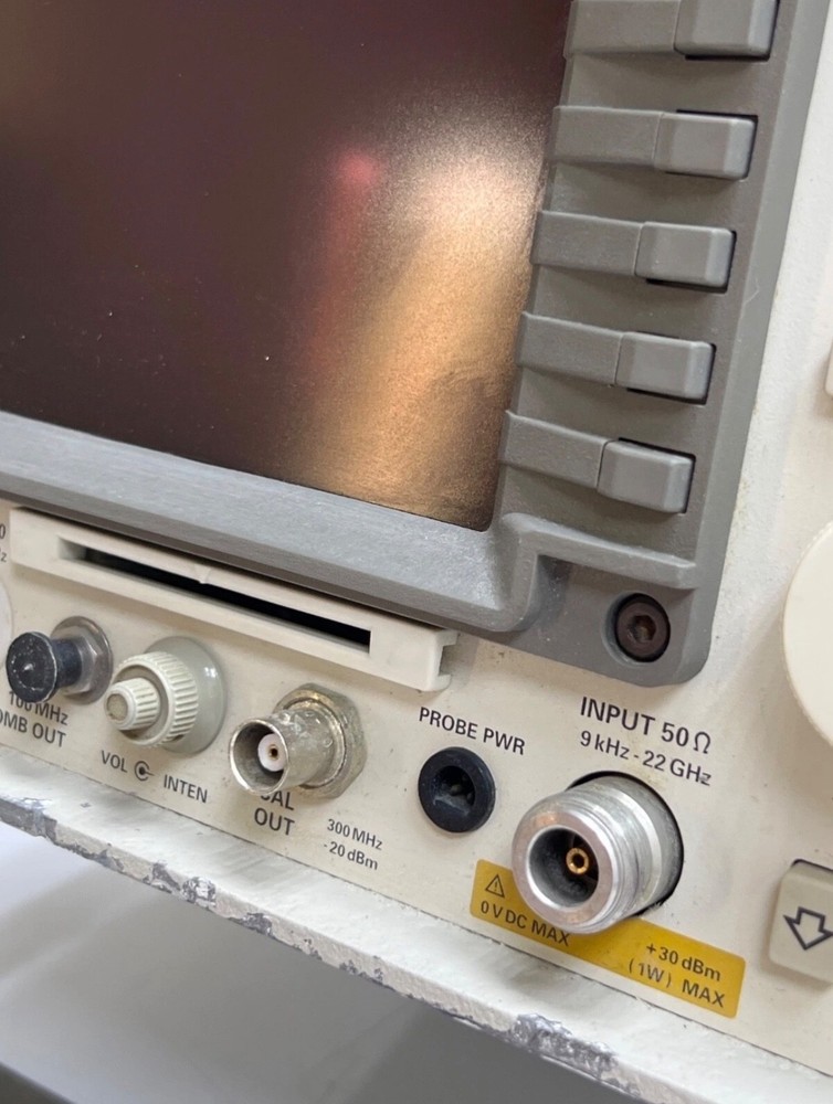 AGILENT 8593E SPECTRUM ANALYZER 9KHz-22GHz