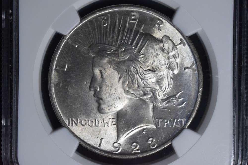 1923-P Peace $1 NGC MS 65 GEM