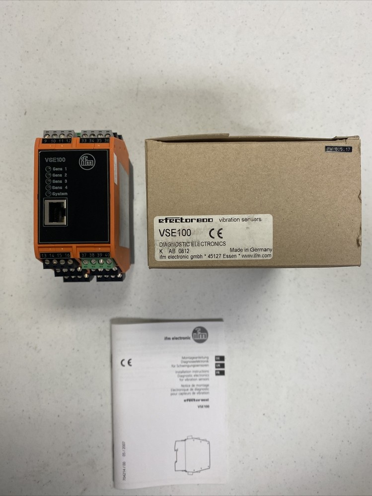 NEW, EFECTOR 800 / IFM VSE100 VIBRATION DIAGNOSTIC SENSOR CONTROLLER, KAB0812