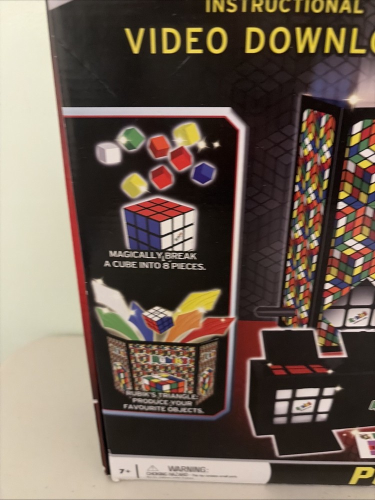 Fantasma Toys Rubik's Perplexing 300+ Magic Tricks Set