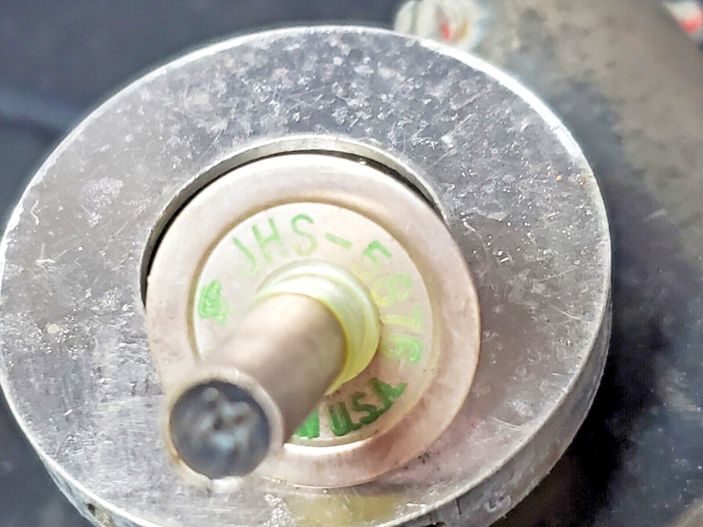 1960s US vintage UHF missile transmitter part with 2X JHS-5876 triodes 8133359