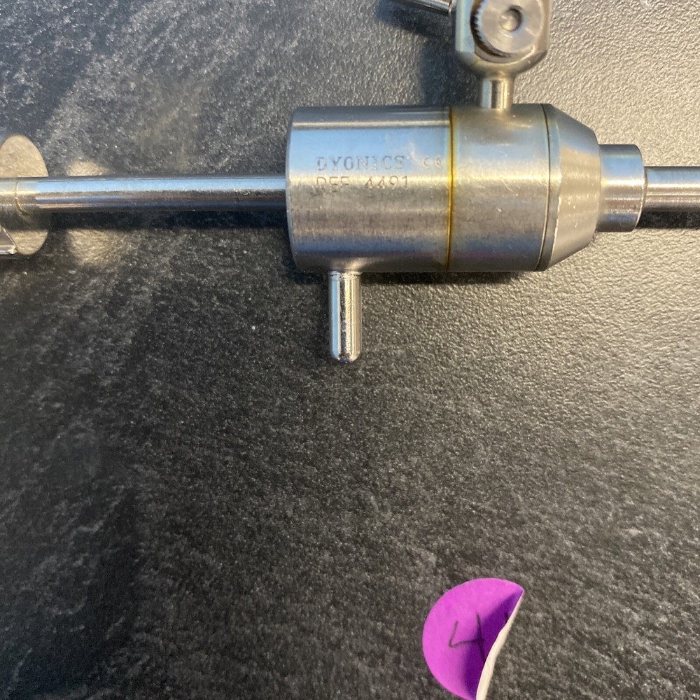 Dyonics 4.5mm Single Valve Cannula Rotatable Ref: 4491 With TROCAR