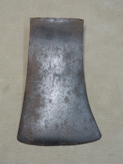 Vintage 3 lb Classic Pattern Axe Head Would Make a Fine User Ax 'RE'