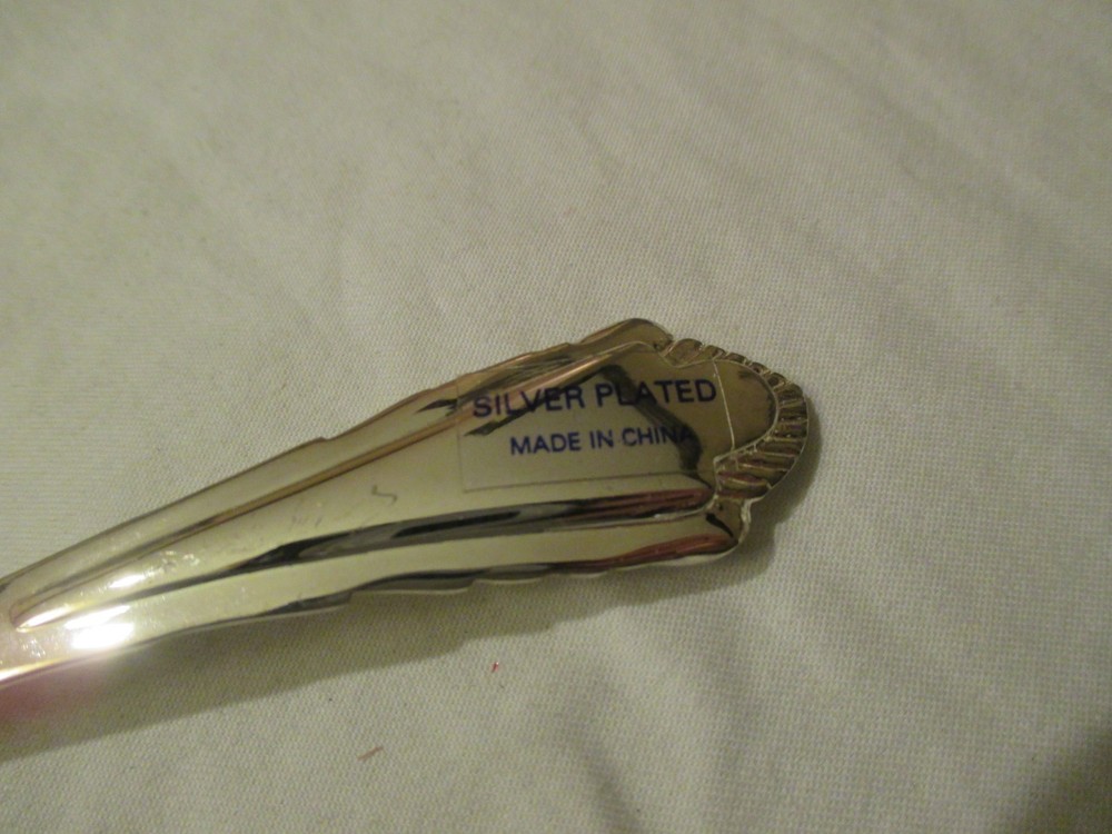 International Silver Plated Serving Spoon PINEAPPLE Design 5 3/4" Unused in Box