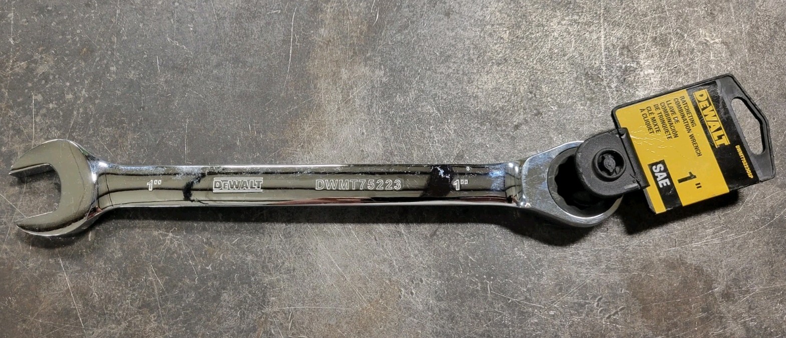 DEWALT Long Panel 1" Ratcheting Combination Wrench SAE *DWMT75223OSP