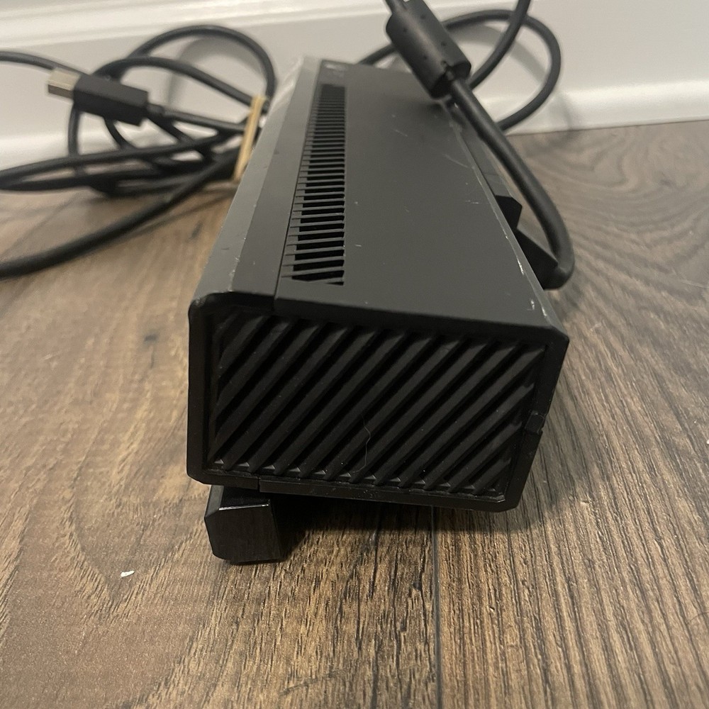 Microsoft Xbox One Kinect Wired Motion Sensor Black Model 1520 OEM