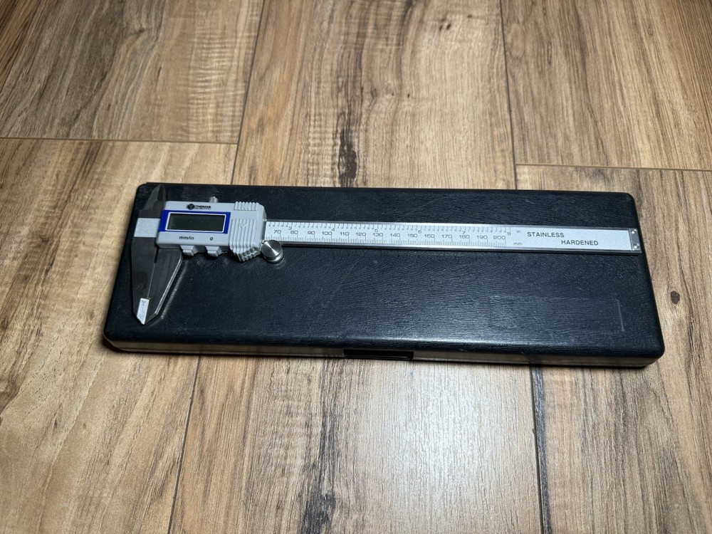 Thomas Scientific Electronic Digital Caliper ￼